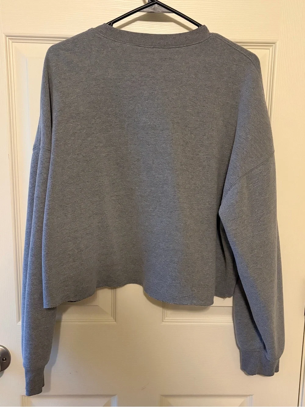 Wild Fable Gray Cropped Crewneck Sweatshirt - Women - Picture 2 of 2
